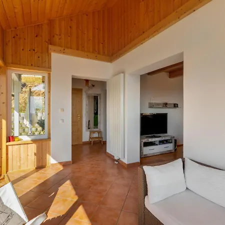 Apartment Pistenblick-2 By Interhome